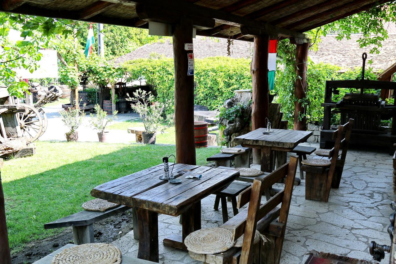 Bed and Breakfast Pataky Borporta Tarcal Exterior foto